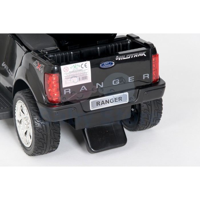 Ford Wildtrak pasispiriama mašinytė – elektromobilis su rankena vaikams