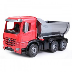 Lena Worxx savivartė Mercedes Arocs 45 cm
