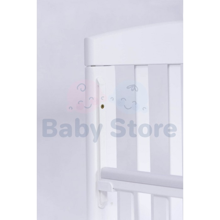 DREWEX Meškiukas ant debesėlio White medinė kūdikio lovytė su nuleidžiamu šonu 120x60 cm